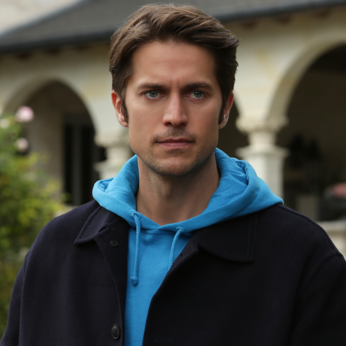 Here S What Lucas Bravo Has To Say To Emily In Paris Critics E Online